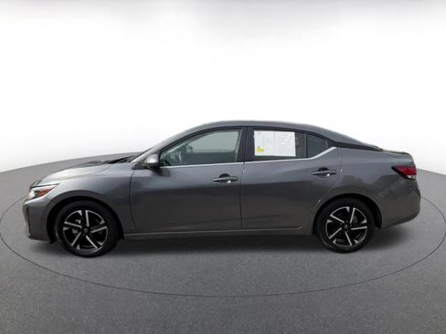 Used 2025 Nissan Sentra SV FWD image 9