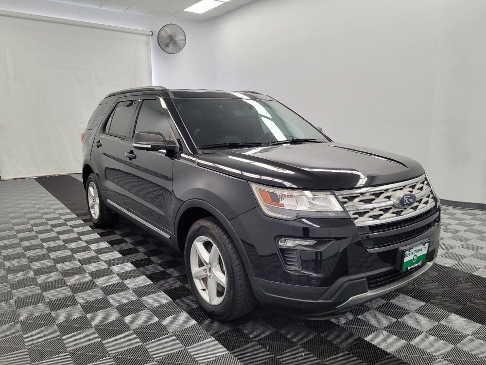 Used 2019 Ford Explorer XLT w/ Equipment Group 202A FWD image 13