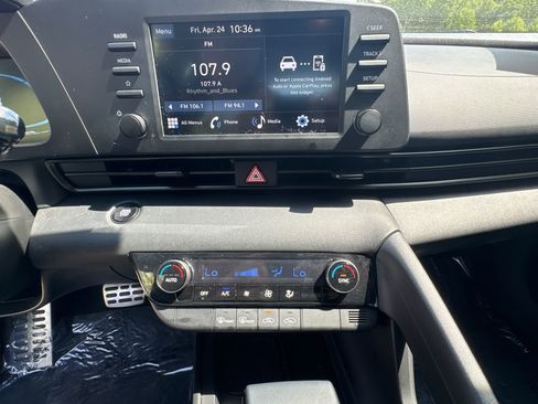 Certified 2025 Hyundai Elantra Sport FWD image 28