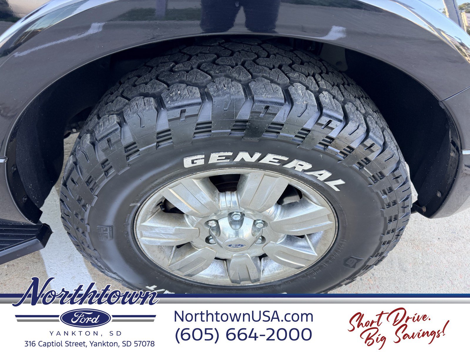 Used 2016 Ford Expedition Platinum AWD/4WD image 4