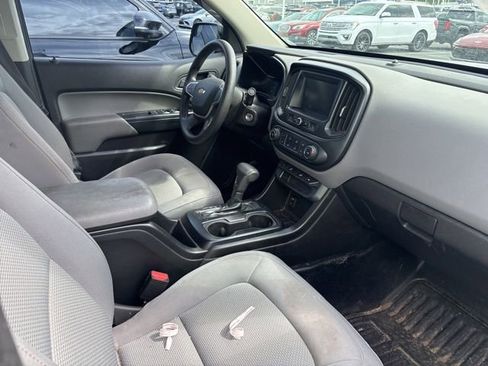 Used 2018 Chevrolet Colorado W/T w/ WT Convenience Package AWD/4WD image 8