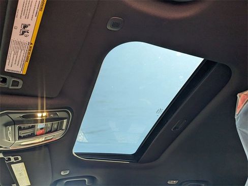 New 2025 Jeep Grand Cherokee Laredo X w/ Luxury Tech Group I image 9