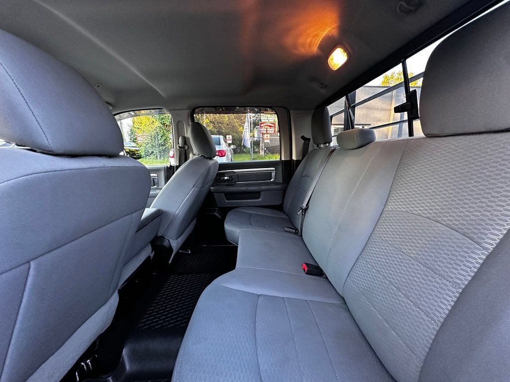 Used 2019 RAM 1500 Classic SLT AWD/4WD image 34