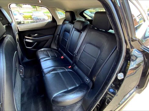 Used 2018 Jaguar E-PACE SE image 37