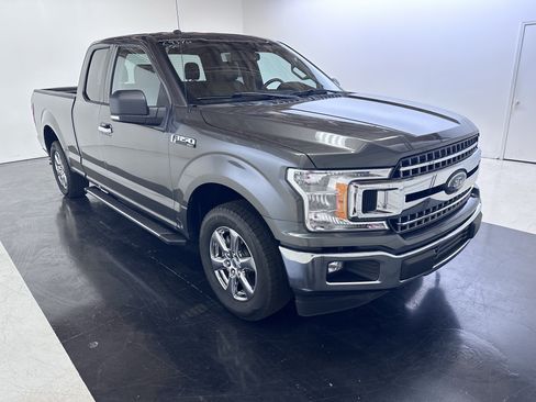 Used 2018 Ford F150 XLT w/ Equipment Group 301A Mid RWD image 3