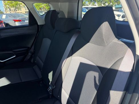 Used 2025 Kia Soul LX w/ LX Technology Package FWD image 25