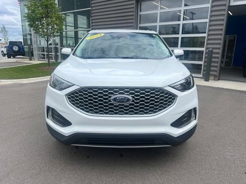 Used 2024 Ford Edge SEL w/ Convenience Package AWD/4WD image 2