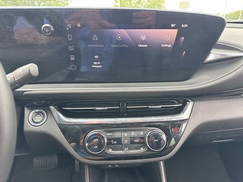 Used 2025 Buick Envista Sport Touring w/ Convenience I Package FWD image 24