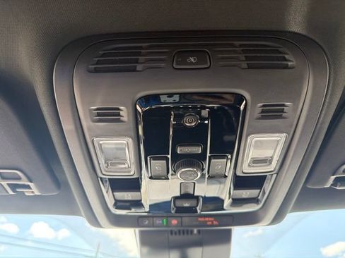 New 2026 GMC Yukon Denali w/ Denali Reserve Package AWD/4WD image 29