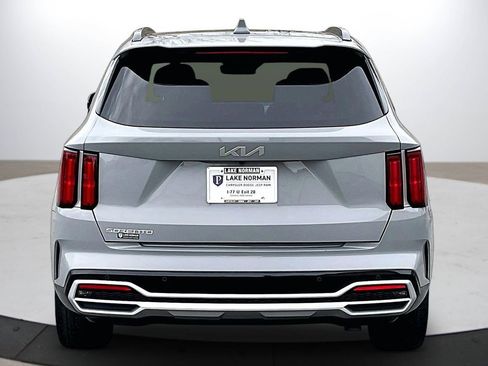 Used 2023 Kia Sorento SX image 8