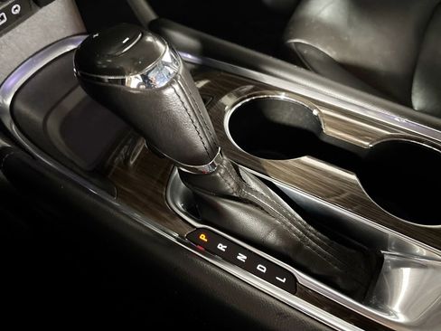 Used 2020 Chevrolet Malibu Premier image 18