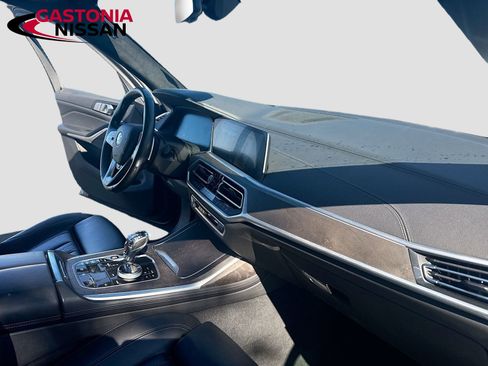 Used 2021 BMW X7 xDrive40i w/ Executive Package image 40