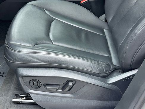 Used 2021 Audi Q7 3.0T Premium Plus image 37