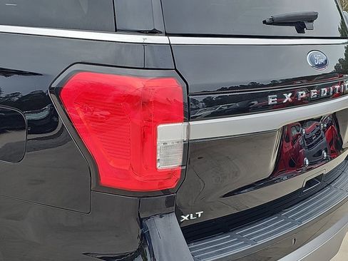 Used 2024 Ford Expedition Max XLT image 39
