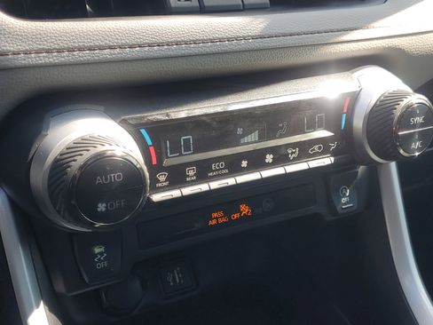 Certified 2025 Toyota RAV4 XLE Premium FWD image 30