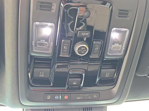 New 2026 Cadillac Escalade V AWD/4WD image 13