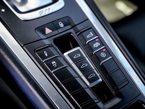 Used 2017 Porsche 911 Carrera 4S image 33