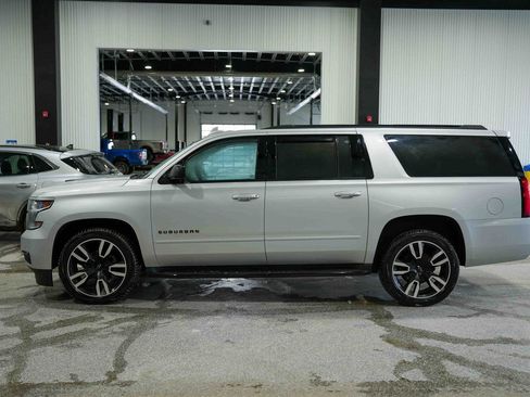 Used 2019 Chevrolet Suburban Premier image 8