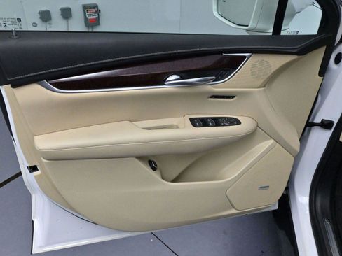 Used 2019 Cadillac XT5 Luxury FWD image 9