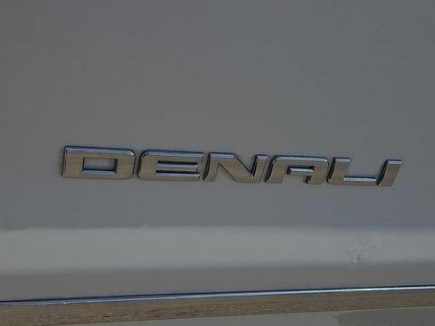 Used 2017 GMC Sierra 1500 Denali AWD/4WD image 7