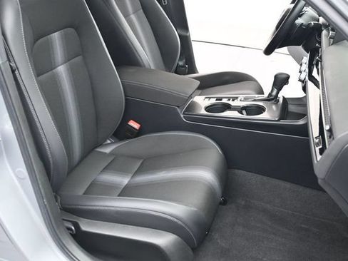 Used 2024 Honda Civic Sport image 29