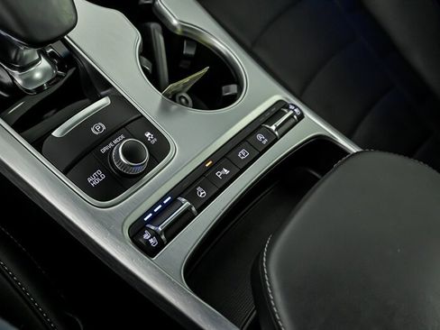 Used 2022 Kia Stinger GT2 AWD/4WD image 32