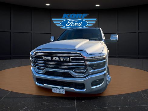 Used 2025 RAM 3500 Laramie image 8