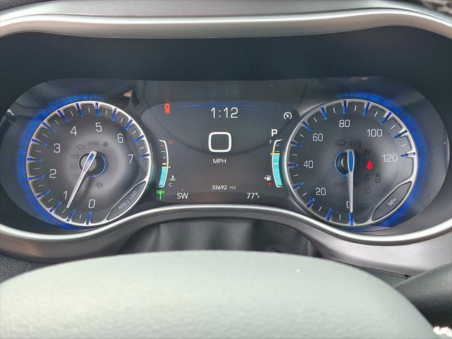 Certified 2023 Chrysler Pacifica Touring-L w/ Uconnect Theater Family Group AWD/4WD image 26