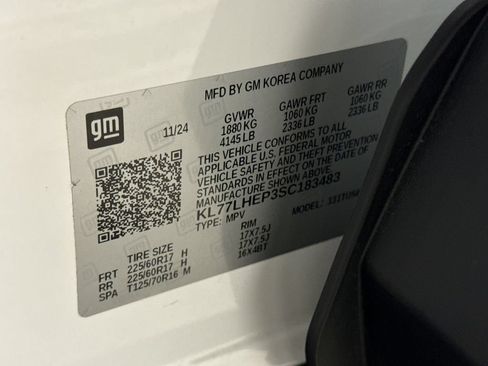 Used 2025 Chevrolet Trax LT FWD image 27