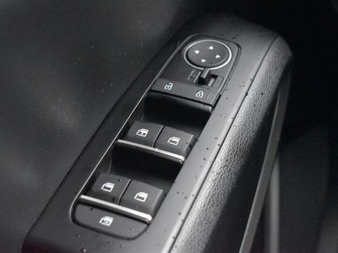 Used 2023 Kia Soul S FWD image 16
