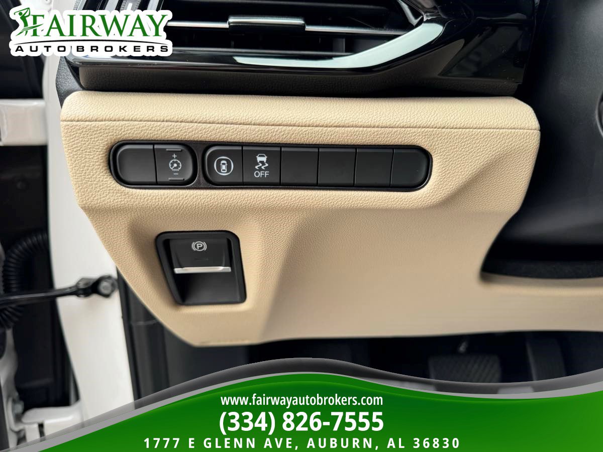 Used 2025 Acura MDX FWD image 18