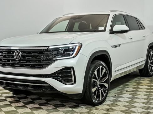 Certified 2025 Volkswagen Atlas Cross Sport SEL Premium R-Line AWD/4WD image 5