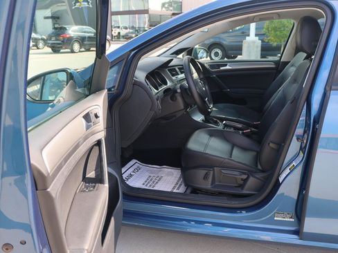 Used 2015 Volkswagen Golf 4-Door image 25