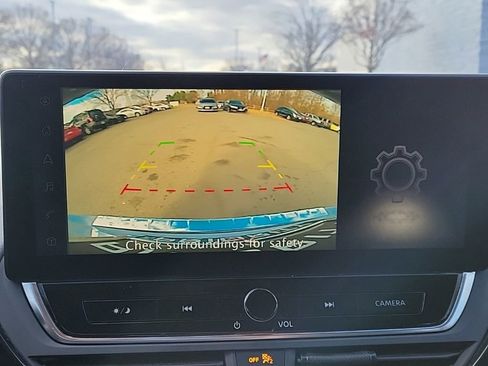 Used 2023 Nissan Altima 2.5 SR w/ SR Premium Package image 22