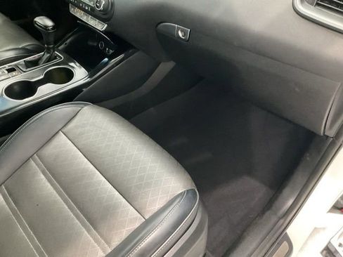 Used 2019 Kia Sorento SX image 27