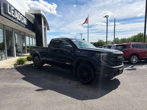 Used 2023 GMC Sierra 1500 Elevation w/ X31 Off-Road Package AWD/4WD image 7