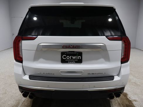 Used 2024 GMC Yukon XL Denali w/ Denali Reserve Package image 3