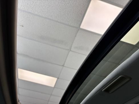 Used 2005 Chrysler 300 C image 19