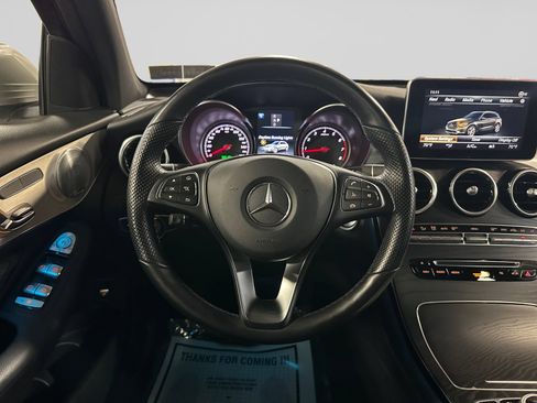 Used 2019 Mercedes-Benz GLC 300 4MATIC w/ Multimedia Package image 19