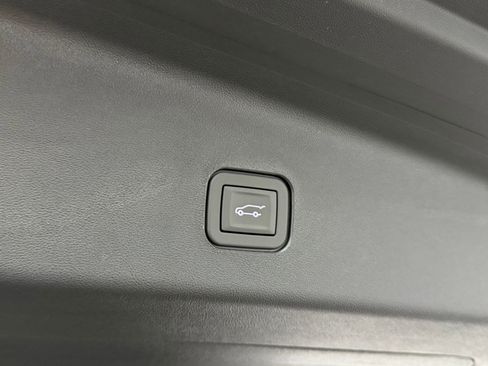 New 2026 Cadillac Vistiq Luxury w/ LPO, Floor Liner Package AWD/4WD image 46