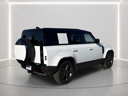 Used 2026 Land Rover Defender 110 S AWD/4WD image 8