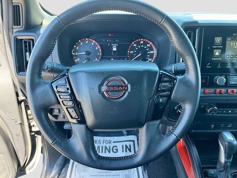 Used 2025 Nissan Frontier PRO-4X AWD/4WD image 11