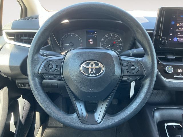 Used 2025 Toyota Corolla LE FWD image 13