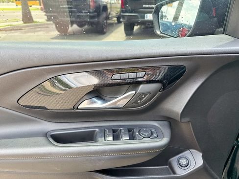 Used 2024 GMC Terrain AT4 w/ Tech Package AWD/4WD image 9