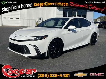 Used 2025 Toyota Camry SE w/ Multimedia Upgrade Package