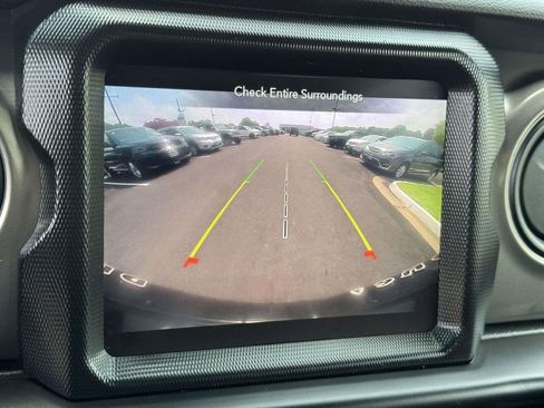 Used 2022 Jeep Wrangler Unlimited Sport AWD/4WD image 4