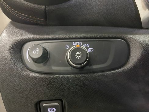 Used 2021 Chevrolet Blazer Premier w/ Driver Confidence II Package image 14