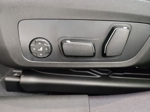 New 2026 BMW 330i Sedan w/ M Sport Package image 13