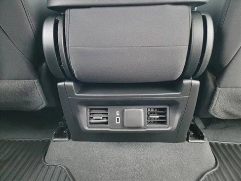 Used 2023 Chevrolet Silverado 1500 LT image 14