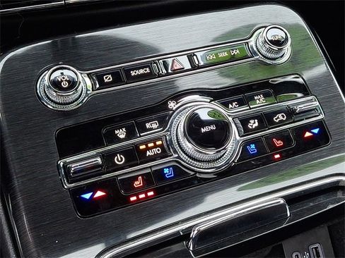 Certified 2023 Lincoln Nautilus Reserve image 18